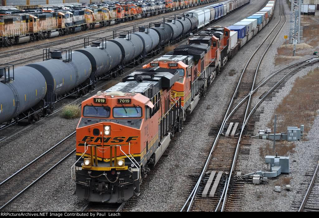 Intermodal rolls west